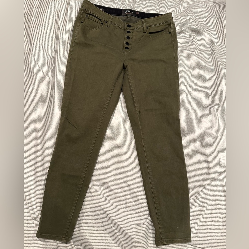 Torrid  Sky High Skinny 14T